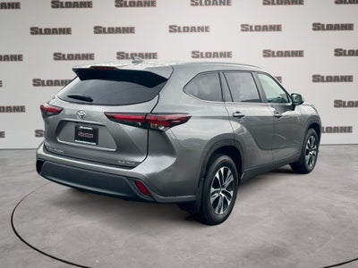 2025 Toyota Highlander XLE