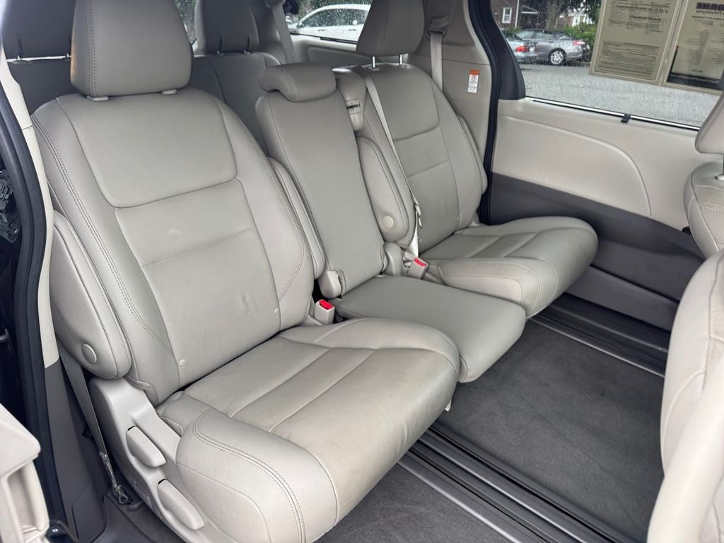 2020 Toyota Sienna XLE 8 Passenger
