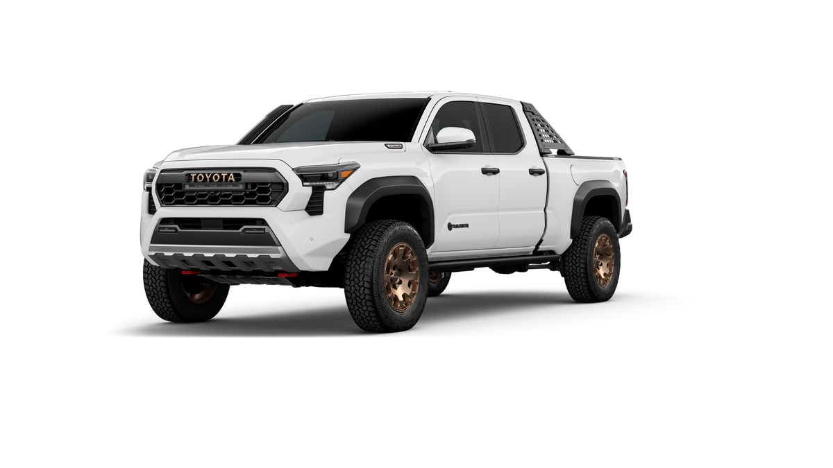 2026 Toyota Tacoma i-FORCE MAX Tacoma Trailhunter
