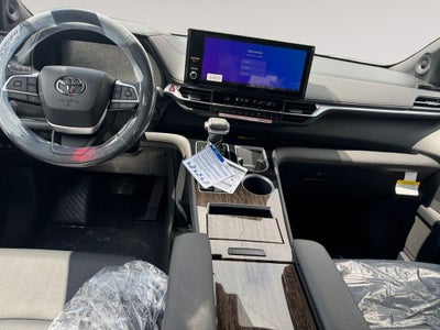 2026 Toyota Sienna Platinum