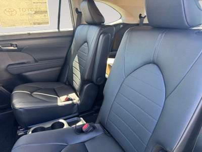 2026 Toyota Highlander Hybrid XLE