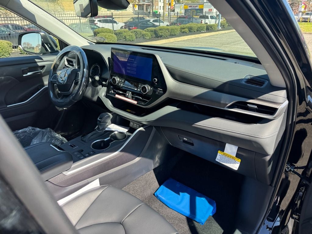 2026 Toyota Highlander Hybrid XLE