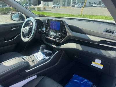 2026 Toyota Highlander XLE